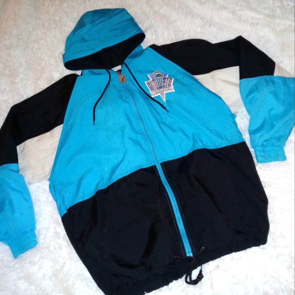 Vintage Charlotte Hornets Windbreaker
